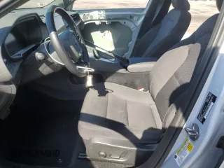 2023 Polestar 2 z VIN YSMEG3KA3PL142722, wystawiony jako Copart lot #53209675 z przebiegiem 52 975 mil mil oraz Tytuł czysty. Historia ofert i sprzedaży dostępna na DreamBid. Obrazek 7.