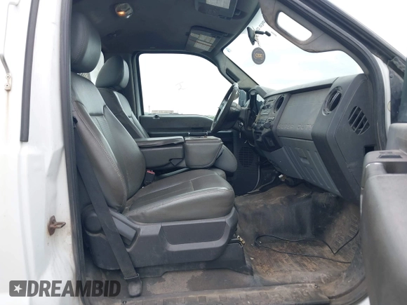 2011 Ford F-350 z VIN 1FDBF3B68BEB59067, wystawiony jako IAAI lot #42295432 z przebiegiem 175 749 mil mil oraz . Historia ofert i sprzedaży dostępna na DreamBid. Obrazek 8.