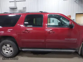 2013 Chevrolet Suburban LT with VIN 1GNSKJE76DR222890, listed as a IAAI auction lot 41698835 with 288,835 mi miles. Bid and sale history available at carsss.com. Image 14.