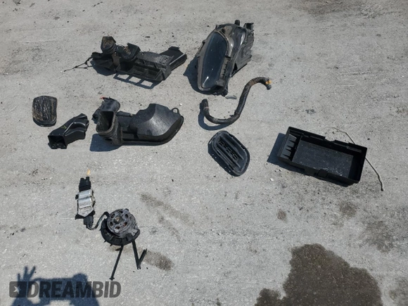 2016 Jeep Cherokee Altitude with VIN 1C4PJLAB5GW355332, listed as a Copart auction lot 55952555 with Not provided miles and Salvage title. Bid and sale history available at DreamBid. Image 13.