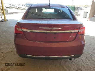 2013 Chrysler 200 Touring z VIN 1C3CCBBB8DN679026, wystawiony jako Copart lot #57943265 z przebiegiem 158 130 mil mil oraz Czysty tytuł • Clean title. Historia ofert i sprzedaży dostępna na DreamBid. Obrazek 6.
