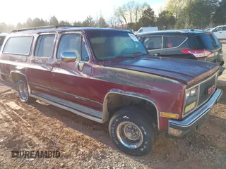 1989 GMC Suburban z VIN 1GKEV16K7KF515717, wystawiony jako IAAI lot #41853503 z przebiegiem 81 034 mil mil oraz . Historia ofert i sprzedaży dostępna na DreamBid. Obrazek 1.