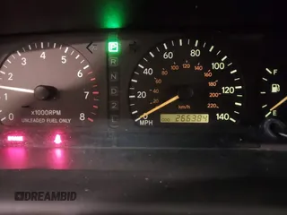 1998 Toyota Avalon XL with VIN 4T1BF18B7WU246141, listed as a IAAI auction lot 41405474 with 266,384 mi miles and . Bid and sale history available at DreamBid. Image 7.