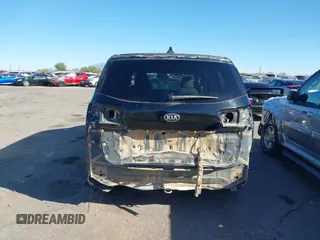 2020 Kia Sedona EX with VIN KNDMB5C11L6594029, listed as a IAAI auction lot 40951800 with 164,989 mi miles. Bid and sale history available at carsss.com. Image 17.