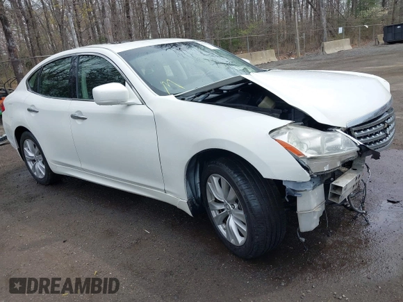 2011 Infiniti M37 with VIN JN1BY1AR9BM373072, listed as a IAAI auction lot 41918340 with 90,820 mi miles. Bid and sale history available at carsss.com. Image 1.