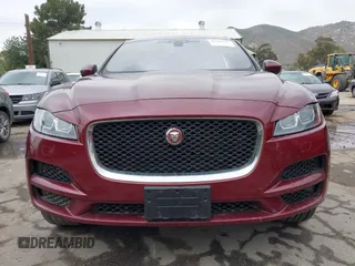 2017 Jaguar F-Pace 35t Prestige с VIN SADCK2BV3HA078231, выставлен на аукционе IAAI как лот 42101243 с пробегом 128 533 миль миль и . История ставок и продаж доступна на DreamBid. Изображение 13.