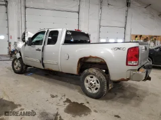 2011 GMC Sierra 2500HD SLE with VIN 1GT220CG9BZ228024, listed as a Copart auction lot 48848405 with 0 mi miles and Salvage Title. Bid and sale history available at carsss.com. Image 2.