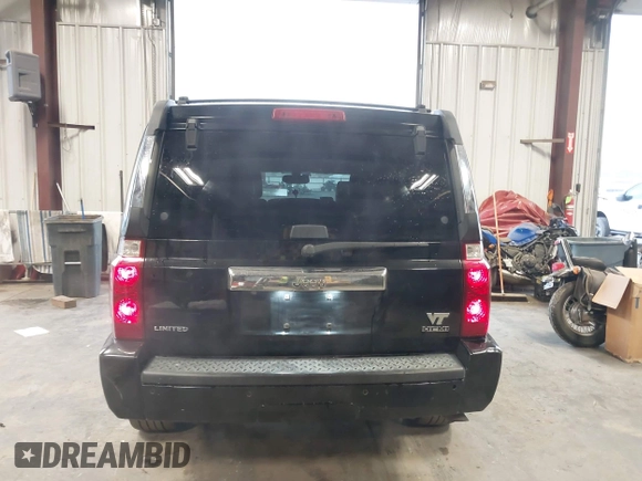 2007 Jeep Commander Limited с VIN 1J8HH58297C576900, выставлен на аукционе IAAI как лот 41915774 с пробегом 227 972 миль миль и . История ставок и продаж доступна на DreamBid. Изображение 17.
