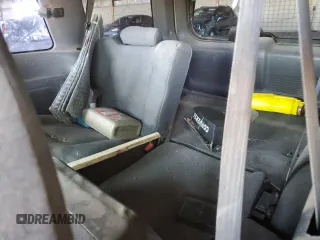 2002 Ford Explorer Sport Value с VIN 1FMYU60E22UC92411, выставлен на аукционе Copart как лот 41627095 с пробегом 128 068 миль миль и Списание • Salvage title. История ставок и продаж доступна на DreamBid. Изображение 10.