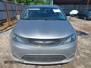 2020 Chrysler Pacifica Touring L with VIN 2C4RC1BG7LR140622, listed as a IAAI auction lot 42090987 with 125,377 mi miles and . Bid and sale history available at DreamBid. Image 12.
