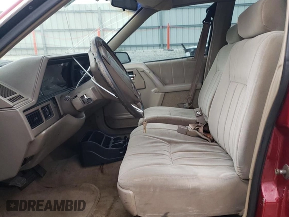 1996 Oldsmobile Cutlass Ciera 1SA VX5 z VIN 1G3AJ55M9T6322910, wystawiony jako Copart lot #84450064 z przebiegiem 163 709 mil mil oraz Szkody całkowita. Historia ofert i sprzedaży dostępna na DreamBid. Obrazek 7.