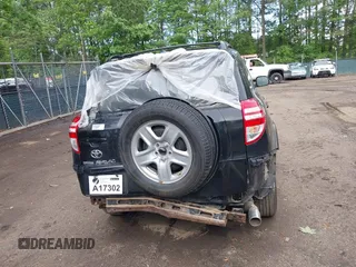 2009 Toyota RAV4 Limited с VIN JTMZK31VX95024240, выставлен на аукционе IAAI как лот 42149950 с пробегом 134 056 миль миль и . История ставок и продаж доступна на DreamBid. Изображение 16.