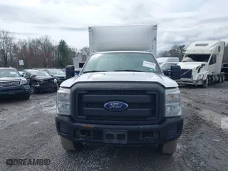 2015 Ford Super Duty F-250 SRW XL with VIN 1FDBF2B69FED21613, listed as a IAAI auction lot 41828456 with 389,777 mi miles. Bid and sale history available at carsss.com. Image 6.