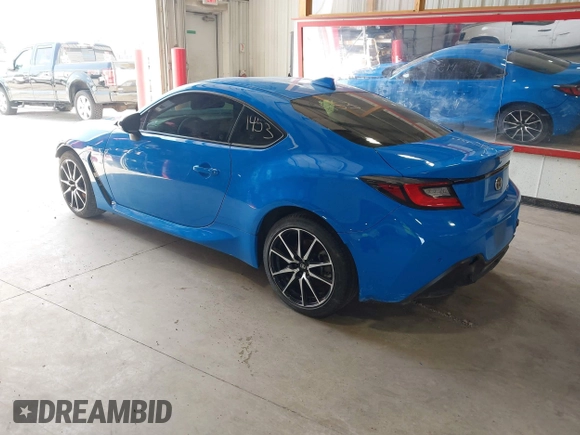 2022 Toyota 86 z VIN JF1ZNBC11N8756315, wystawiony jako IAAI lot #41431453 z przebiegiem 30 560 mil mil oraz . Historia ofert i sprzedaży dostępna na DreamBid. Obrazek 3.