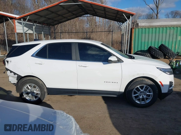 2022 Chevrolet Equinox LT with VIN 3GNAXKEV3NL158186, listed as a IAAI auction lot 41633707 with 66,843 mi miles. Bid and sale history available at carsss.com. Image 13.