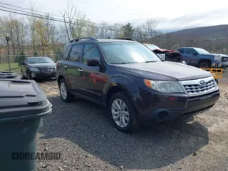 2013 Subaru Forester 2.5X Premium with VIN JF2SHADC0DH418224, listed as a IAAI auction lot 42080009 with 119,435 mi miles. Bid and sale history available at carsss.com. Image 1.