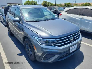 2024 Volkswagen Tiguan SE with VIN 3VV3B7AX8RM107014, listed as a IAAI auction lot 42734341 with 27,789 mi miles and . Bid and sale history available at DreamBid. Image 36.