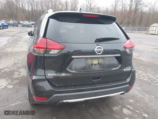 2020 Nissan Rogue SV with VIN JN8AT2MV3LW108941, listed as a IAAI auction lot 42005784 with 98,467 mi miles. Bid and sale history available at carsss.com. Image 17.