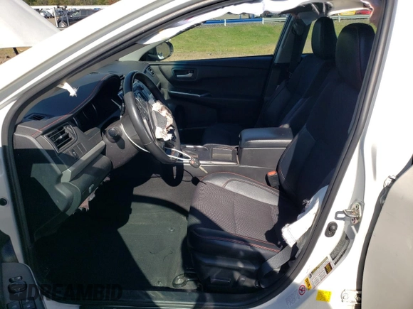 2017 Toyota Camry XLE z VIN 4T1BF1FK3HU267641, wystawiony jako Copart lot #71828243 z przebiegiem 104 954 mil mil oraz Szkoda całkowita • Salvage title. Historia ofert i sprzedaży dostępna na DreamBid. Obrazek 7.