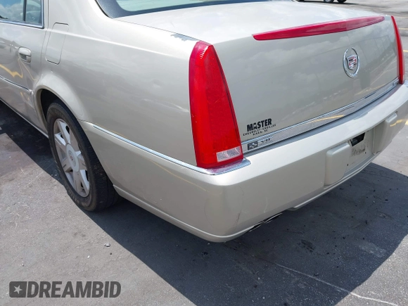 2008 Cadillac DTS 1SC with VIN 1G6KD57Y38U100381, listed as a IAAI auction lot 42173059 with 146,669 mi miles and . Bid and sale history available at carsss.com. Image 13.