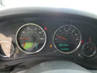 2016 Jeep Wrangler Unlimited Sahara с VIN 1C4BJWEG5GL221827, выставлен на аукционе Copart как лот 60411625 с пробегом 65 405 миль миль и Списание • Salvage title. История ставок и продаж доступна на DreamBid. Изображение 9.