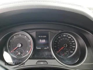 2018 Volkswagen Atlas SE z VIN 1V2CP2CA0JC595908, wystawiony jako Copart lot #50144705 z przebiegiem 123 992 mil mil oraz Szkoda całkowita • Salvage title. Historia ofert i sprzedaży dostępna na DreamBid. Obrazek 9.