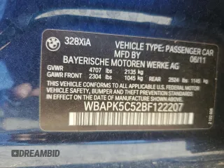 2011 BMW 3 Series 328i xDrive z VIN WBAPK5C52BF122207, wystawiony jako Copart lot #55922795 z przebiegiem 68 906 mil mil oraz Szkoda całkowita • Salvage title. Historia ofert i sprzedaży dostępna na DreamBid. Obrazek 12.