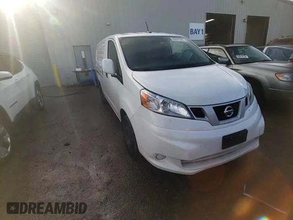2021 Nissan NV200 SV z VIN 3N6CM0KN0MK691262, wystawiony jako Copart lot #83807244 z przebiegiem Nie podano mil oraz Szkoda całkowita • Salvage title. Historia ofert i sprzedaży dostępna na DreamBid. Obrazek 13.