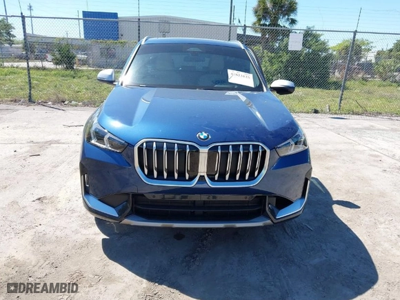 2024 BMW X1 xDrive28i with VIN WBX73EF08R5Z79084, listed as a IAAI auction lot 41823125 with 4,702 mi miles. Bid and sale history available at carsss.com. Image 12.