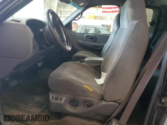 1999 Ford F-150 XL z VIN 1FTRX08L8XKB19026, wystawiony jako Copart lot #64831635 z przebiegiem 160 384 mil mil oraz Nie do naprawy • Non repairable. Historia ofert i sprzedaży dostępna na DreamBid. Obrazek 7.