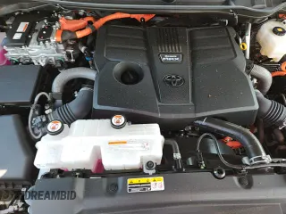 2025 Toyota Sequoia SR5 with VIN 7SVAAABA1SX056784, listed as a Copart auction lot 69294045 with 16,477 mi miles and Salvage title. Bid and sale history available at DreamBid. Image 14.