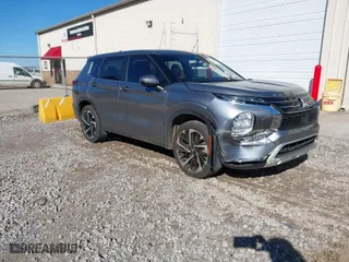 2023 Mitsubishi Outlander SE with VIN JA4J4UA8XPZ056578, listed as a IAAI auction lot 41735091 with 20,801 mi miles. Bid and sale history available at carsss.com. Image 1.