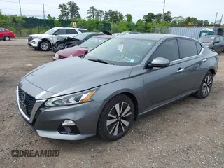 2020 Nissan Altima SV z VIN 1N4BL4DWXLC172566, wystawiony jako IAAI lot #42359457 z przebiegiem 122 856 mil mil oraz . Historia ofert i sprzedaży dostępna na DreamBid. Obrazek 20.