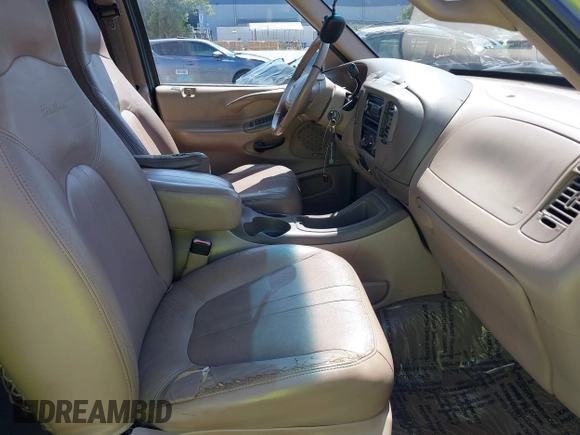 1998 Ford Expedition XLT with VIN 1FMRU1762WLC11697, listed as a IAAI auction lot 42386716 with 239,848 mi miles and . Bid and sale history available at DreamBid. Image 5.