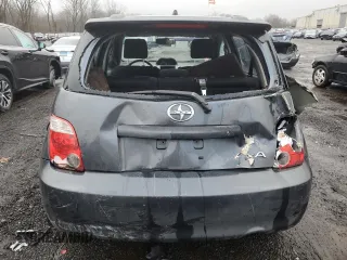 2006 Scion xA z VIN JTKKT604265000849, wystawiony jako Copart lot #79674033 z przebiegiem 281 838 mil mil oraz Szkody całkowita. Historia ofert i sprzedaży dostępna na DreamBid. Obrazek 6.