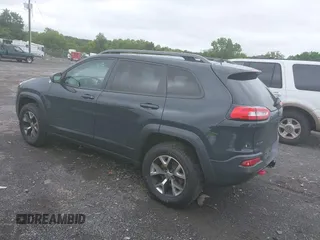 2017 Jeep Cherokee Trailhawk z VIN 1C4PJMBS2HW532974, wystawiony jako IAAI lot #42523785 z przebiegiem 74 272 mil mil oraz . Historia ofert i sprzedaży dostępna na DreamBid. Obrazek 3.
