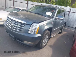 2008 Cadillac Escalade z VIN 1GYFK63878R233500, wystawiony jako IAAI lot #42362921 z przebiegiem 180 487 mil mil oraz . Historia ofert i sprzedaży dostępna na DreamBid. Obrazek 2.
