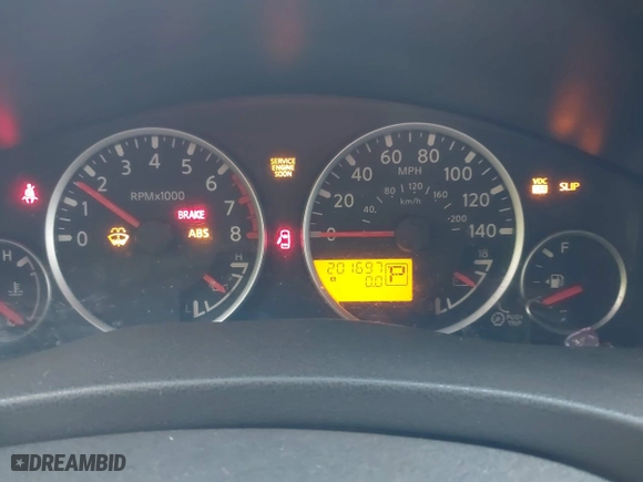 2011 Nissan Pathfinder SV with VIN 5N1AR1NN0BC625399, listed as a IAAI auction lot 41404121 with 201,697 mi miles. Bid and sale history available at carsss.com. Image 7.