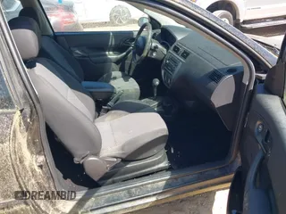 2006 Ford Focus S z VIN 1FAFP31N76W249134, wystawiony jako IAAI lot #41951073 z przebiegiem 152 065 mil mil oraz . Historia ofert i sprzedaży dostępna na DreamBid. Obrazek 5.
