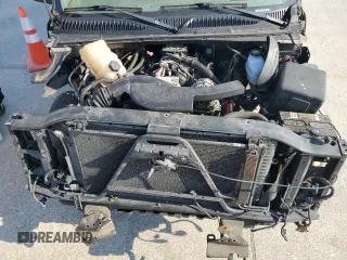 2004 GMC Yukon SLE z VIN 1GKEC13V64R277493, wystawiony jako Copart lot #68819754 z przebiegiem 125 731 mil mil oraz Szkoda całkowita • Salvage title. Historia ofert i sprzedaży dostępna na DreamBid. Obrazek 12.