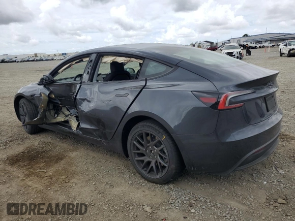 2025 Tesla Model 3 Long Range z VIN 5YJ3E1EA9SF892355, wystawiony jako Copart lot #52565545 z przebiegiem 12 825 mil mil oraz Szkoda całkowita • Salvage title. Historia ofert i sprzedaży dostępna na DreamBid. Obrazek 2.