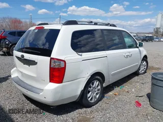 2006 Kia Sedona LX with VIN KNDMB233666102499, listed as a IAAI auction lot 41811574 with Not Provided miles. Bid and sale history available at carsss.com. Image 4.