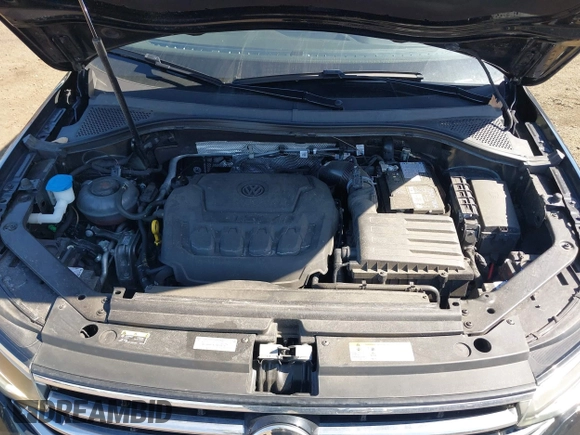 2024 Volkswagen Tiguan SE z VIN 3VVMB7AX0RM048335, wystawiony jako IAAI lot #41810972 z przebiegiem 29 467 mil mil oraz . Historia ofert i sprzedaży dostępna na DreamBid. Obrazek 10.
