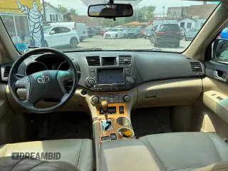 2008 Toyota Highlander Limited z VIN JTEEW44A282025881, wystawiony jako Copart lot #60884735 z przebiegiem 199 855 mil mil oraz Czysty tytuł • Clean title. Historia ofert i sprzedaży dostępna na DreamBid. Obrazek 9.