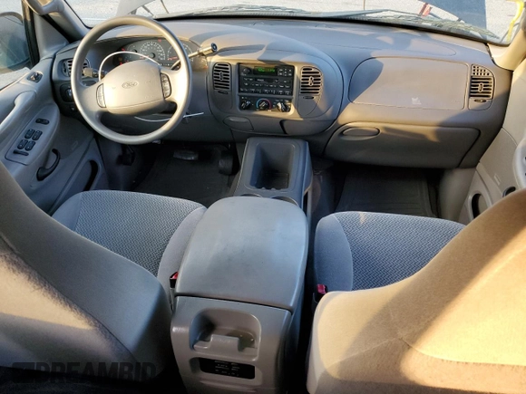 2000 Ford Expedition XLT with VIN 1FMRU15LXYLC15945, listed as a Copart auction lot 81005724 with 84,017 mi miles and Clean Title. Bid and sale history available at carsss.com. Image 8.