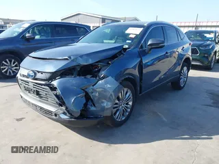 2022 Toyota Venza LE with VIN JTEAAAAH1NJ117577, listed as a IAAI auction lot 41803675 with 34,562 mi miles. Bid and sale history available at carsss.com. Image 21.