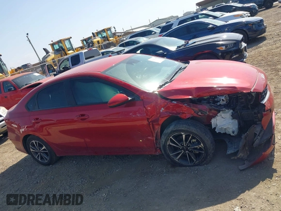 2022 Kia Forte LXS with VIN 3KPF24AD0NE462828, listed as a IAAI auction lot 42019108 with 25,536 mi miles and . Bid and sale history available at DreamBid. Image 13.