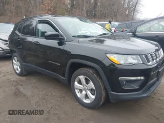 2018 Jeep Compass Altitude with VIN 3C4NJDBB0JT399781, listed as a IAAI auction lot 41711499 with 39,891 mi miles and . Bid and sale history available at carsss.com. Image 1.