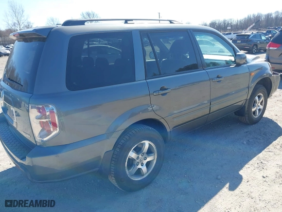 2008 Honda Pilot SE with VIN 5FNYF18358B021221, listed as a IAAI auction lot 41773745 with 169,160 mi miles. Bid and sale history available at carsss.com. Image 4.