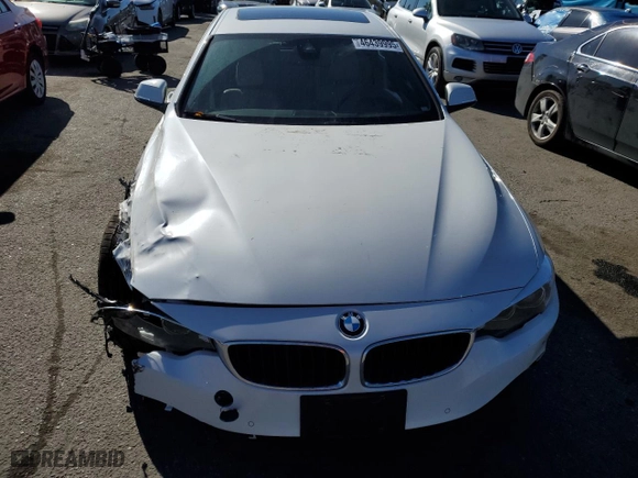 2019 BMW 4 Series 430i with VIN WBA4J1C50KBM16310, listed as a Copart auction lot 46439995 with 67,030 mi miles and Salvage Title. Bid and sale history available at carsss.com. Image 5.